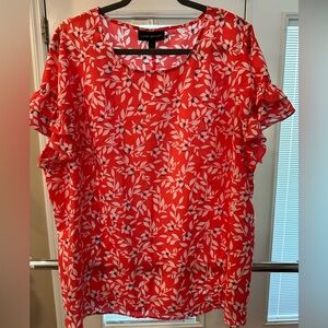 Size 20 Lane Bryant Hot Pink & White Leaf Print Blouse. Ruffled elastic sleeves.